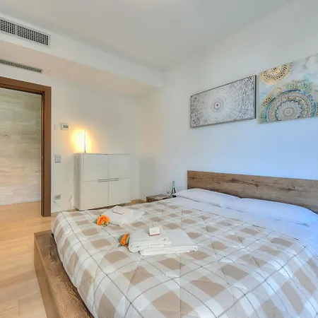 Apartment Rebecca Garden With Terrace In Paradiso - Happy Rentals Lugano