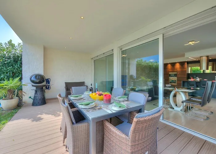 Apartament Rebecca Garden - Happy *