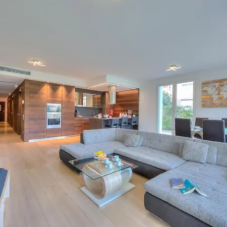 Rebecca Garden - Happy *