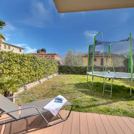 Rebecca Garden - Happy