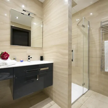 Rebecca Garden - Happy Daire Lugano