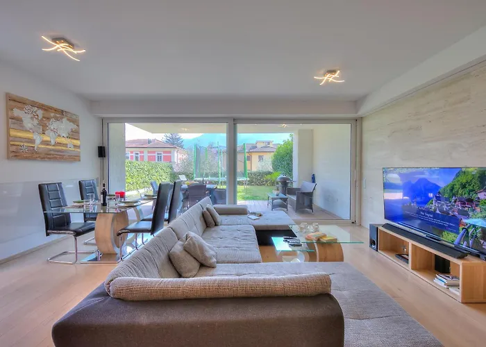 Rebecca Garden - Happy Lugano