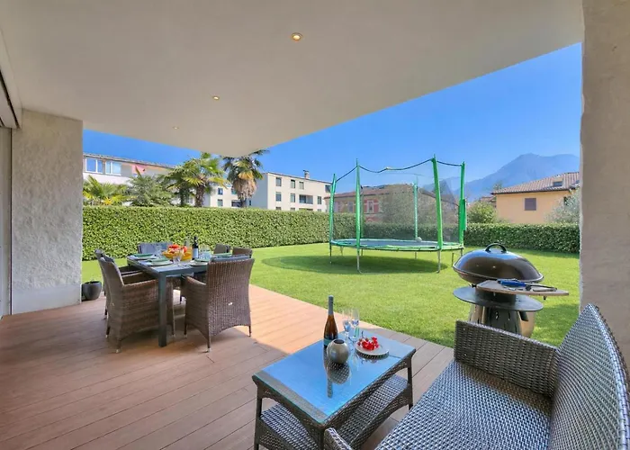 Rebecca Garden - Happy *